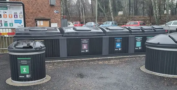 Ny miljöstation med sopkärl för återvinning i kvarteret Sågkvarnen
