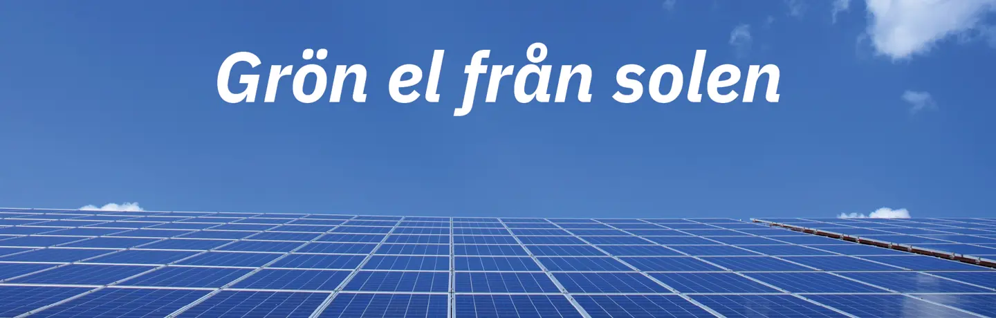 solpaneler på tak mot blå himmel