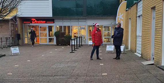 Marita och Anna på Eidar står redo att ta emot inflyttande hyresgäster som ska hämta sina nya nycklar