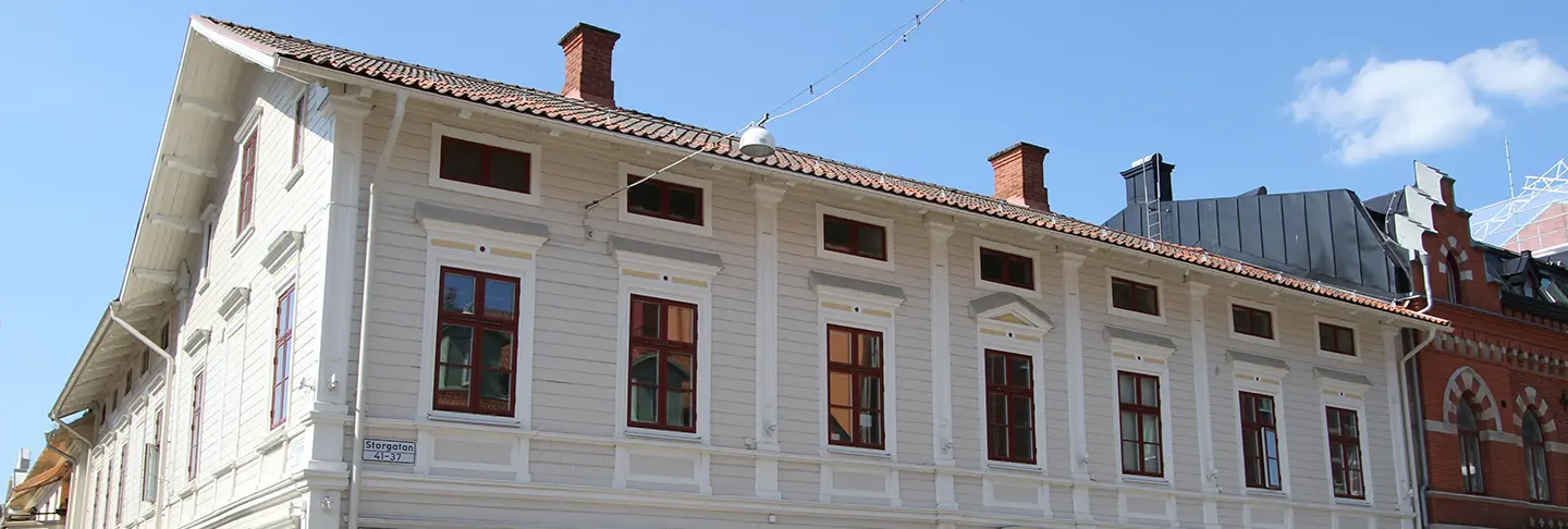 Fasadbild av kvarteret Bore i Trollhättans centrum